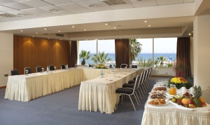 GOLDEN BAY BEACH HOTEL LARNACA